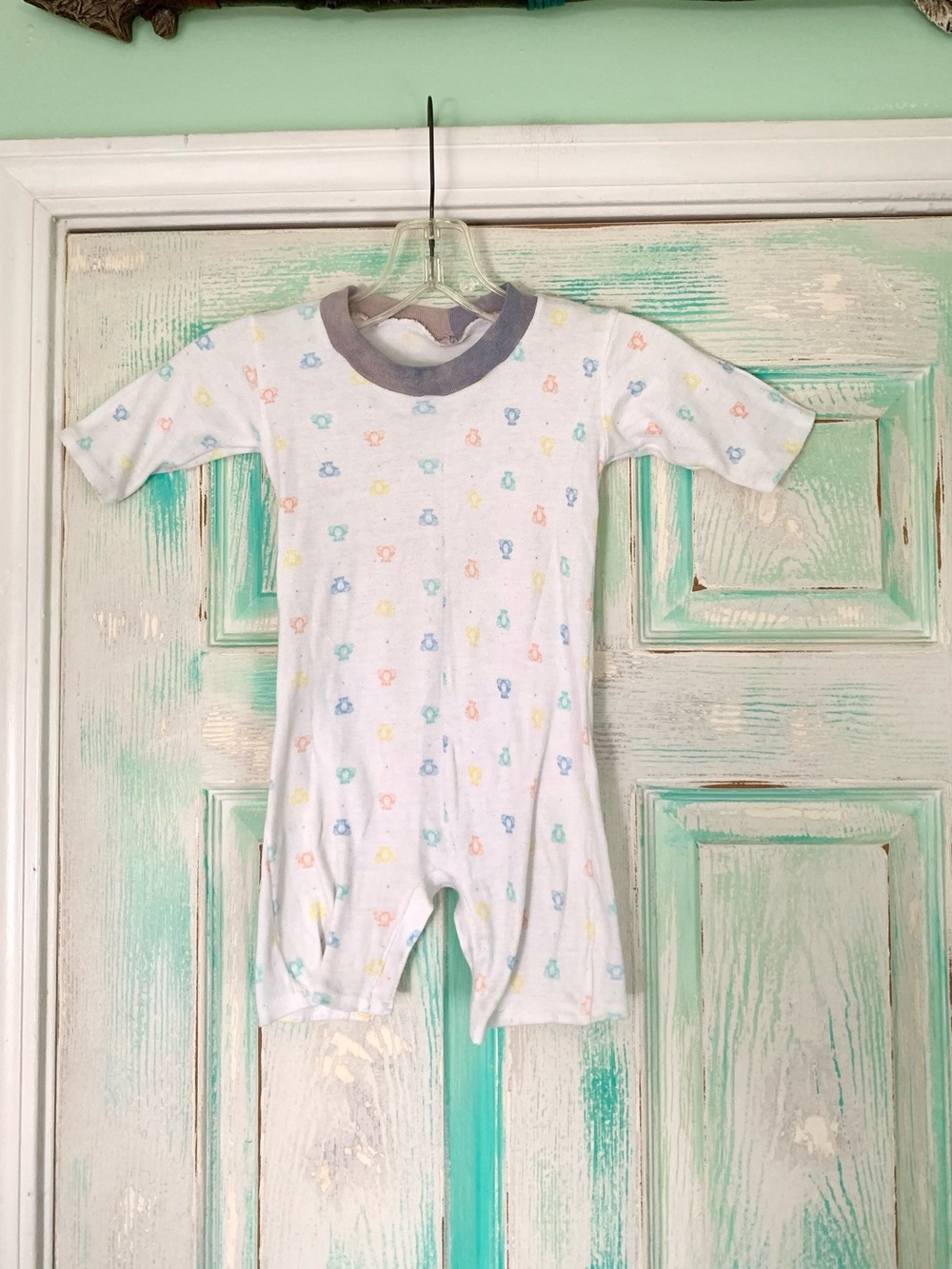 Vintage Boys/Girls Infant Colorful Bears One Piece Outfit